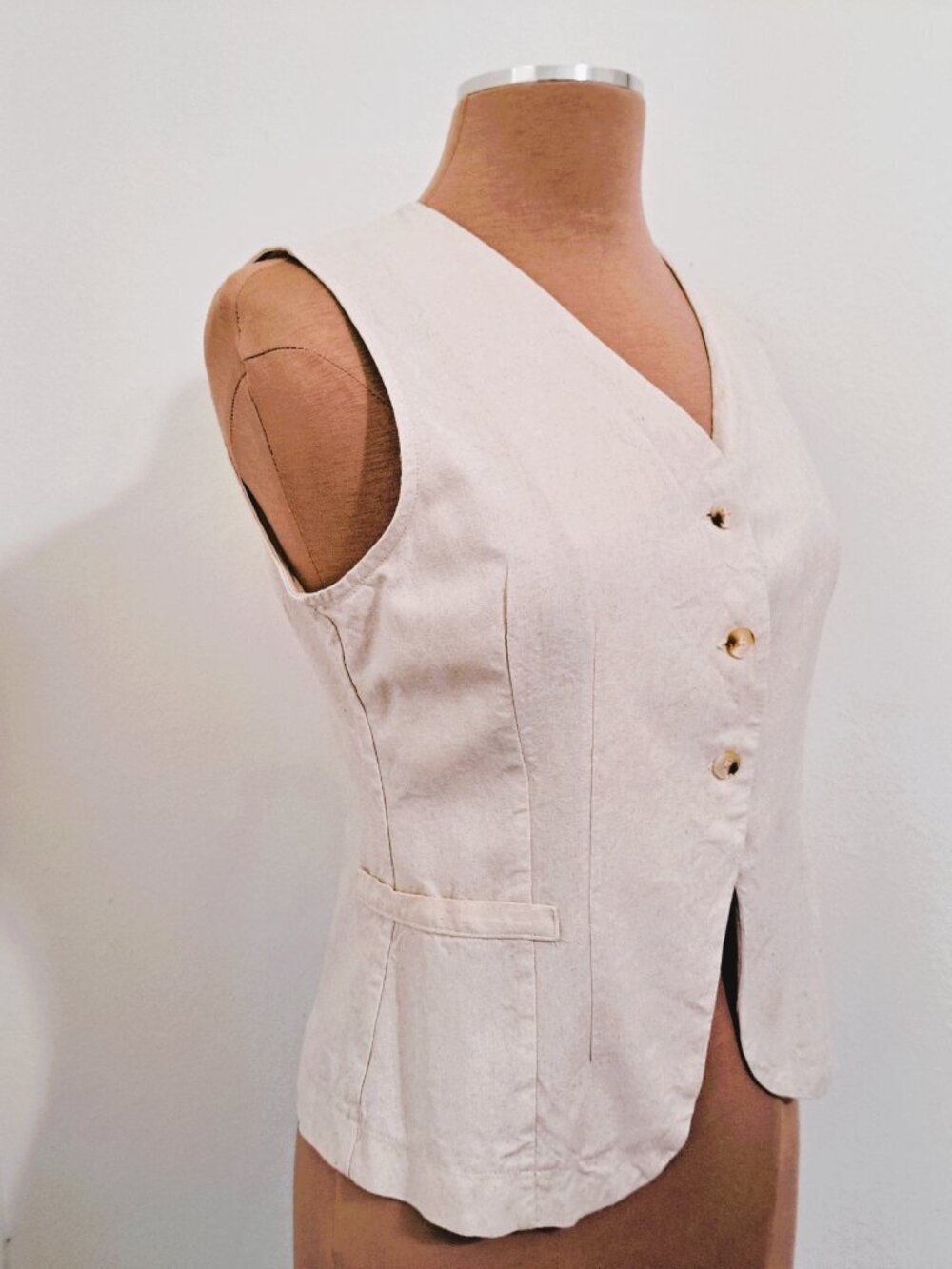 Everly Rowe Women's Linen Blend Vest Cream Color Size M - Picture 5 of 6